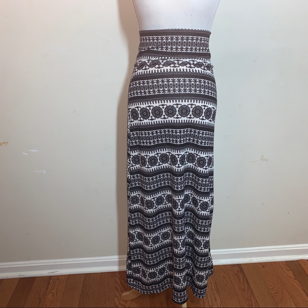 Black and White Print Skirt